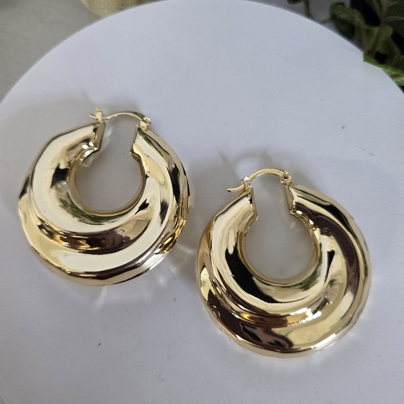 Gold Filled Chunky Swirl Hoop Earrings - Picture 1 of 9